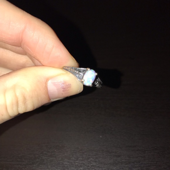 Ring - Picture 3 of 3